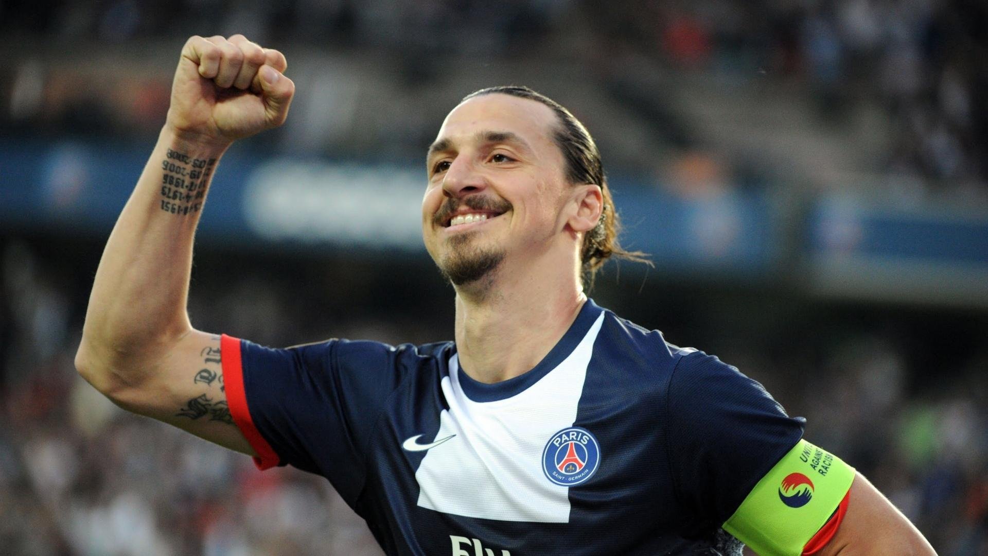 “武汉马拉松赛：赛道上的速度与激情”